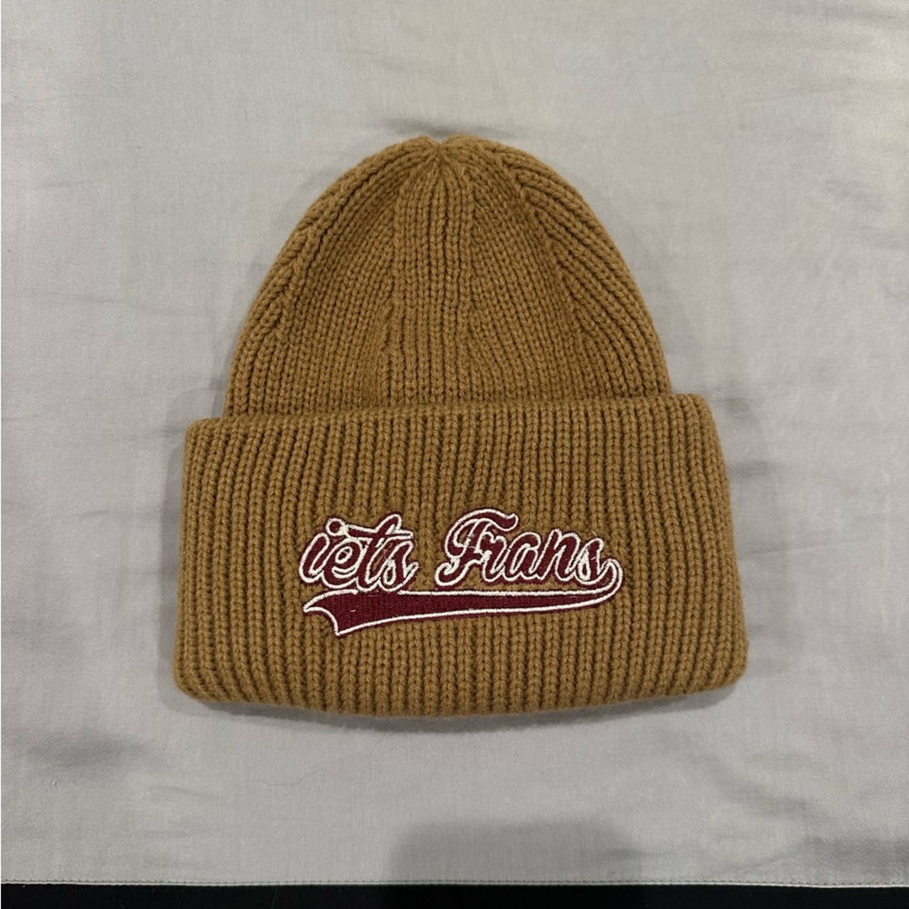 Urban Outfitters iets frans Brown Beanie